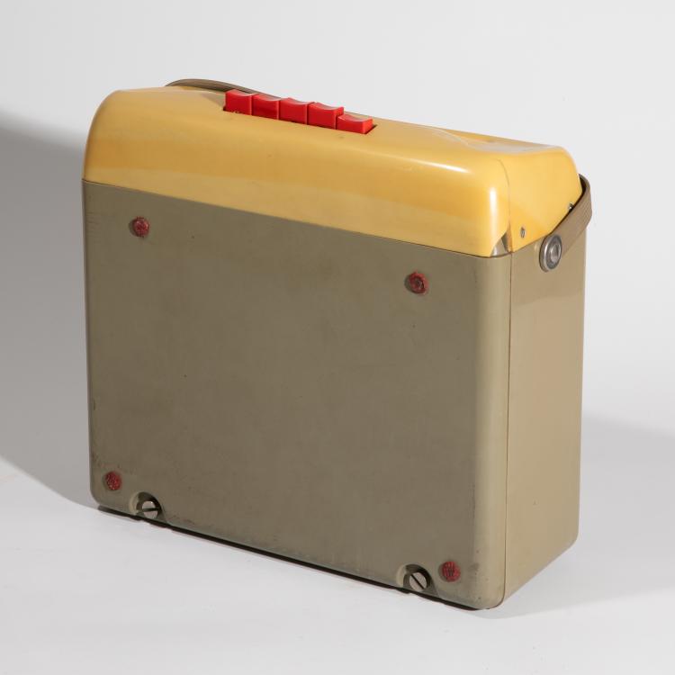 Bild 3 zu Objekt, Tragbare Radio Phono Kombination Modell Combi, Wilhelm Wagenfeld, Braun AG, Frankfurt am Main, K-18 423