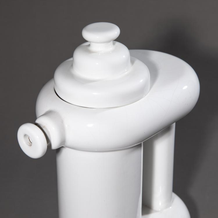 Bild 1 zu Objekt, Coffee Pot Model Cherries, Ettore Sottsass, Alessio Sarri, Sesto Fiorentino, K-18 625