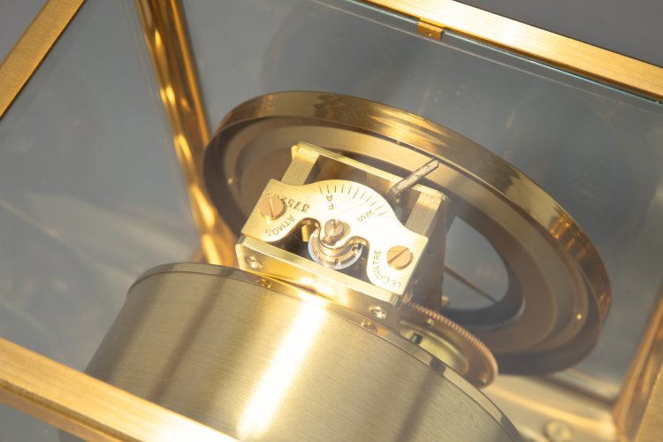 Bild 8 zu Objekt, Jaeger Le Coultre, Atmos Uhr, Lapislazuli Ziffernblatt, ca. 1974, Jaeger Le Coultre, K-13 60