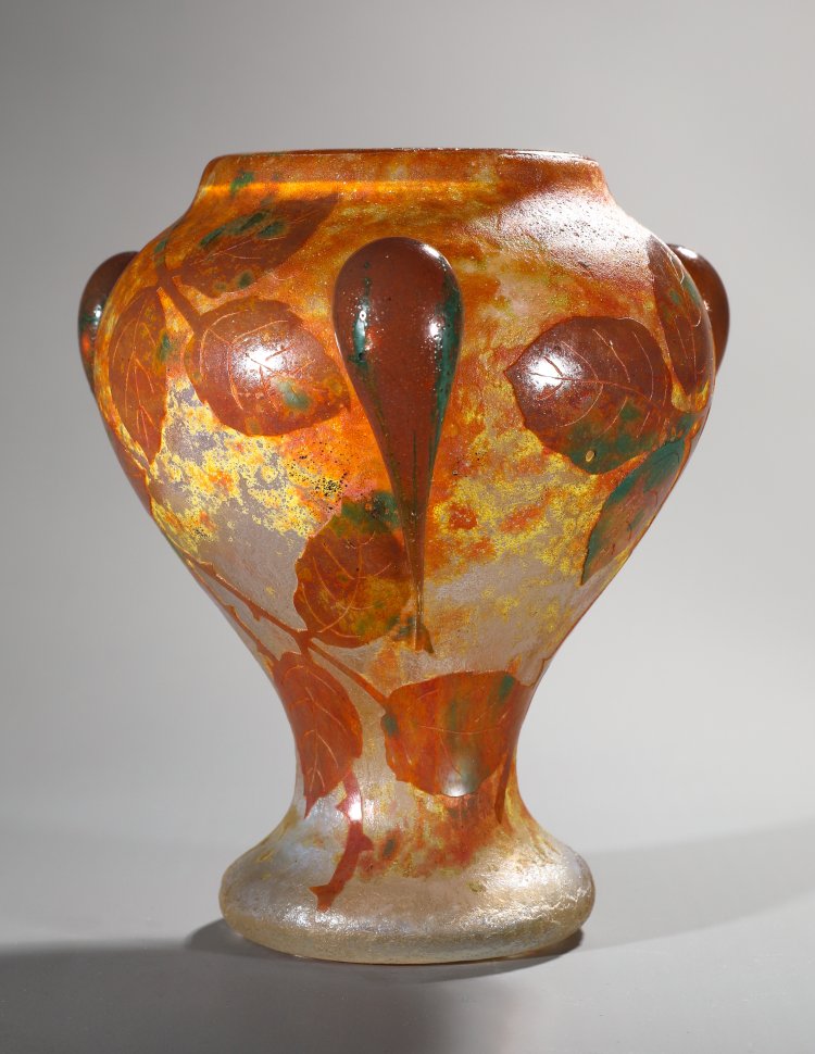 Bild 2 zu Objekt, Daum Fr&egrave;res, Nancy, Footed vase Feuilles en Automne, around 1910, Daum Fr&egrave;res, K-13 61