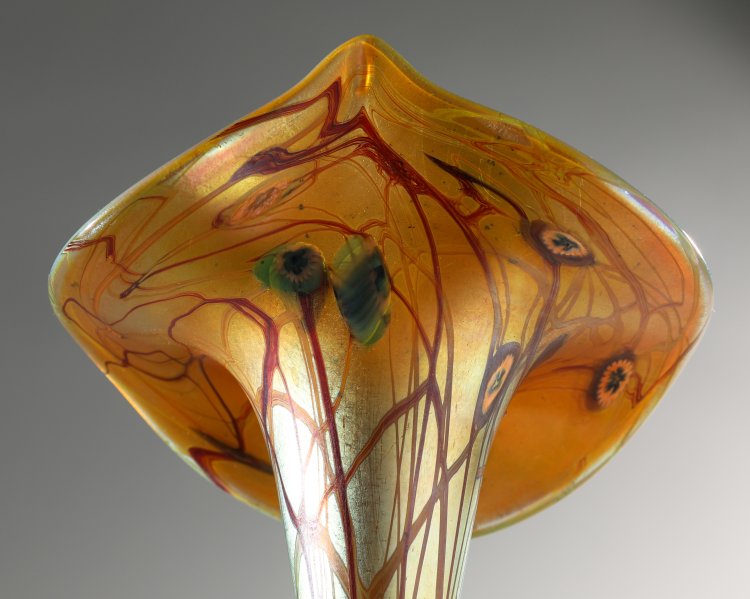 Bild 5 zu Objekt, Louis C. Tiffany, Favrile flower cup, around 1904, Tiffany & Co., K-13 62