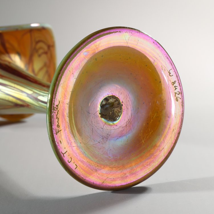 Bild 6 zu Objekt, Louis C. Tiffany, Favrile flower cup, around 1904, Tiffany & Co., K-13 62