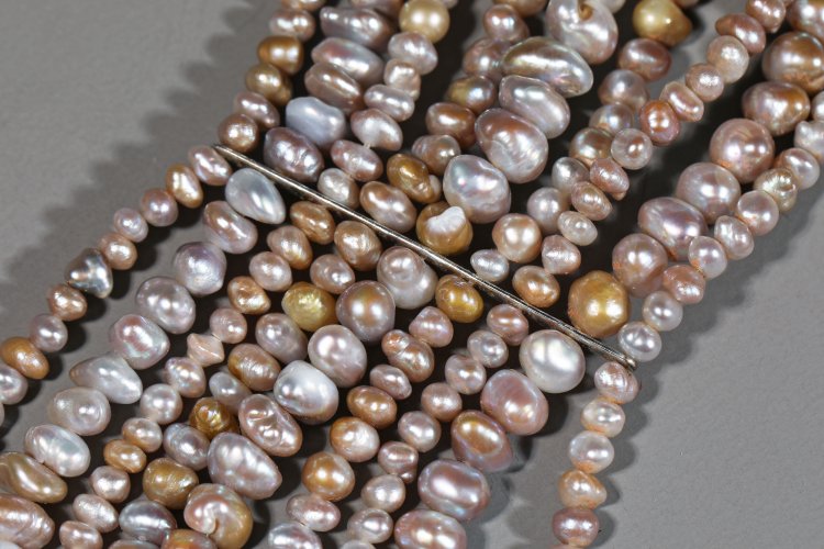 Bild 5 zu Objekt, Ebbe Weiss-Weingart, two-piece jewelry set, K-13 46