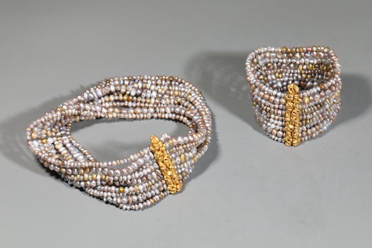 Bild 7 zu Objekt, Ebbe Weiss-Weingart, two-piece jewelry set, K-13 46