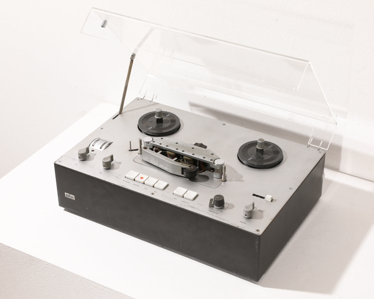 Bild 5 zu Objekt, Dieter Rams, Braun AG, Wall Stereo System: TS 45/1, TG 60, L 450, Braun, K-13 352