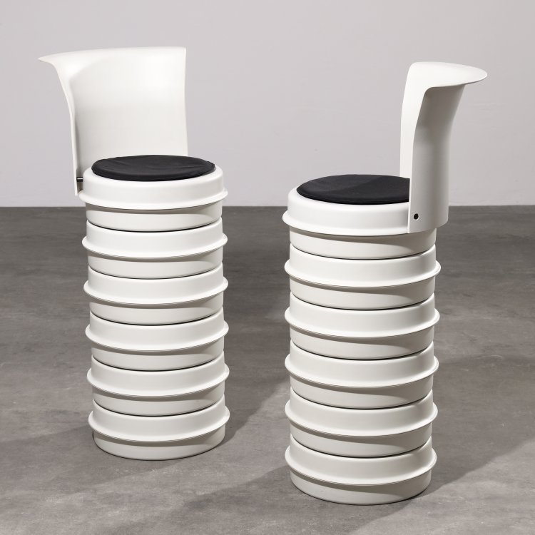 Hauptbild zu Objekt, Dieter Rams, Vitsoe, 2 bar stools from Stapelprogramm 740, Vitsoe, K-13 350
