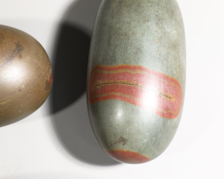 Bild 1 zu Objekt, 3 Shiva Lingam Stones, K-13 8