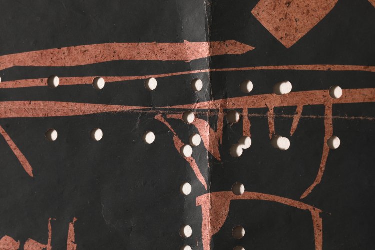 Bild 3 zu Objekt, Herbert Zangs*, Hand-reworked screen print, folded. Unique. 1975, K-13 230