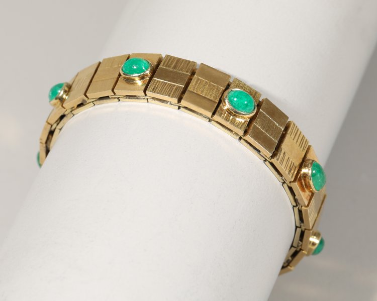 Hauptbild zu Objekt, Gold bracelet with emerald cabochons, K-13 54