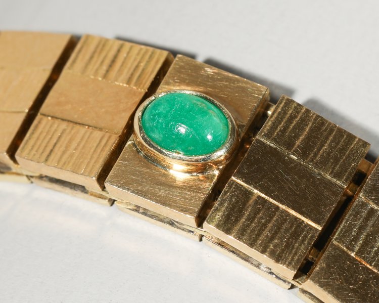 Bild 1 zu Objekt, Gold bracelet with emerald cabochons, K-13 54