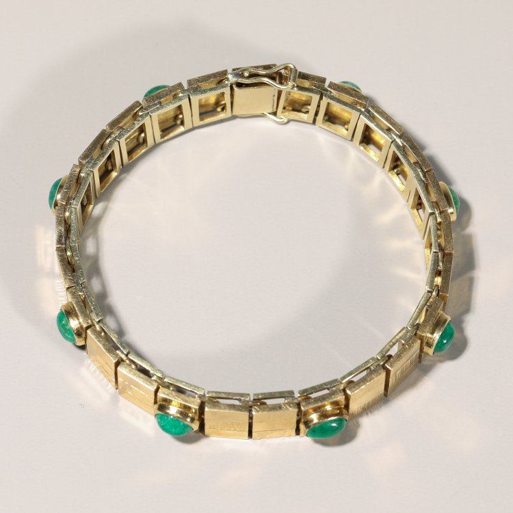 Bild 3 zu Objekt, Gold bracelet with emerald cabochons, K-13 54