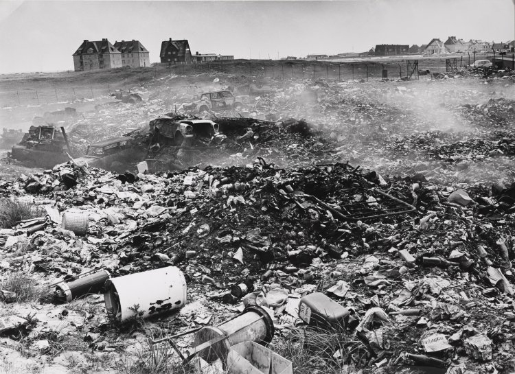 Hauptbild zu Objekt, Brigitte Hellgoth. M&uuml;llkippe auf Sylt, K-13 219