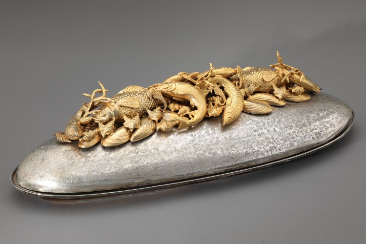 Hauptbild zu Objekt, Franco Lapini, Gro&szlig;e ovale Servierschale mit Meeresfr&uuml;chten und Fischen, K-13 35