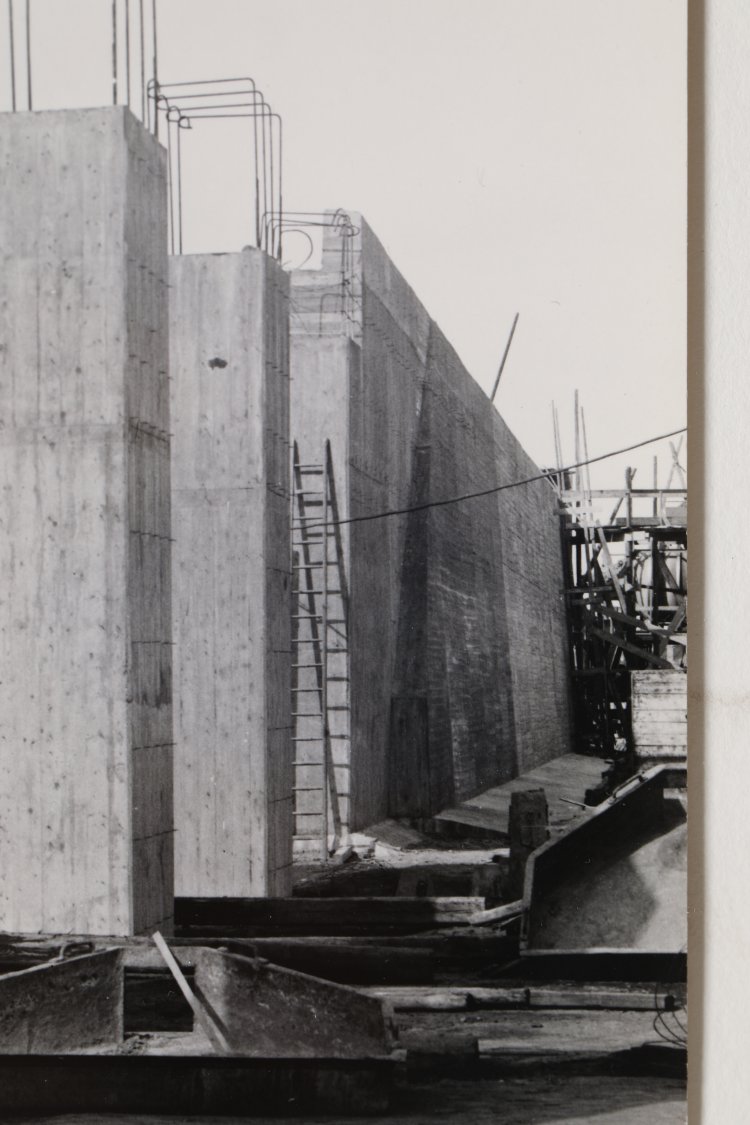 Bild 2 zu Objekt, Albert Renger-Patzsch*, 3 Photographs, K-13 218