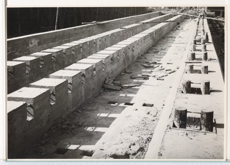 Bild 4 zu Objekt, Albert Renger-Patzsch*, 3 Photographs, K-13 218