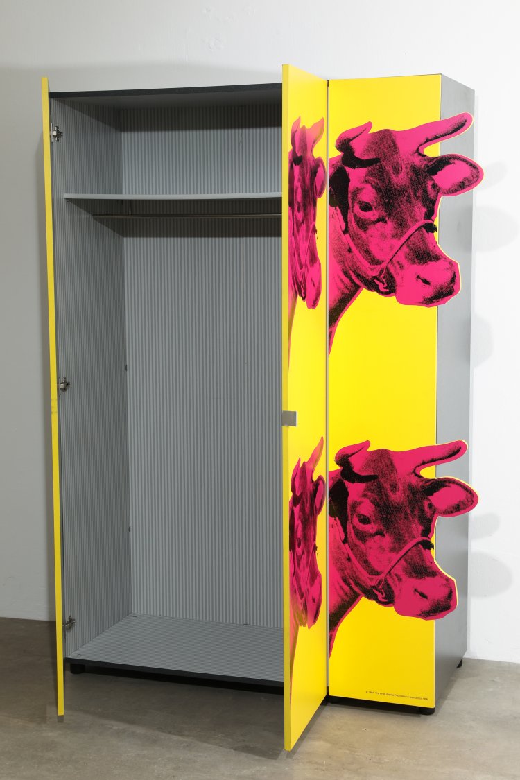 Bild 4 zu Objekt, Andy Warhol, hb Collection, limited Cabinet with the Cow Wallpaper motif, hb Collection, K-13 516