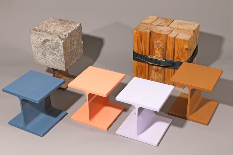 Hauptbild zu Objekt, GelbRosa, I-Beams, 4 Bahnschwellen, Bahnschwelle auf Holzklotz, Holzb&uuml;ndel (K&Uuml;NSTLER CHECKEN), K-13 309