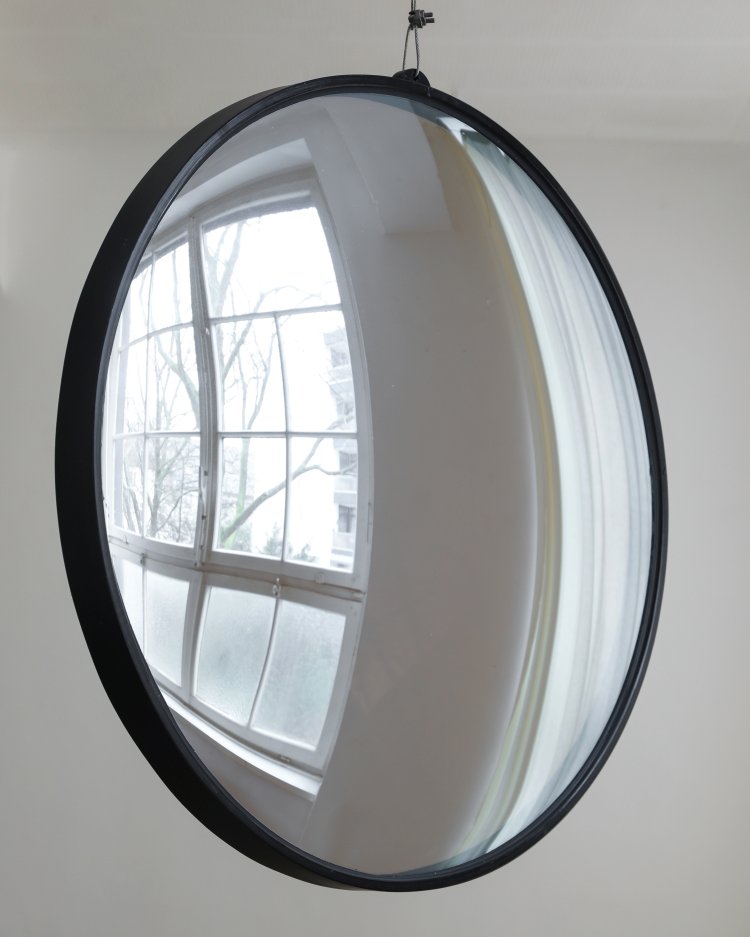 Hauptbild zu Objekt, Adolf Luther*, Linse 60 cm, signiert Luther 81, K-13 258