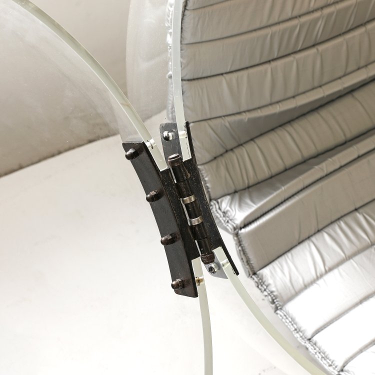 Bild 3 zu Objekt, Danilo Silvestrin, Gunther Lambert, Rare seating object for two people / acrylic ball chair, Gunther Lambert, K-13 460