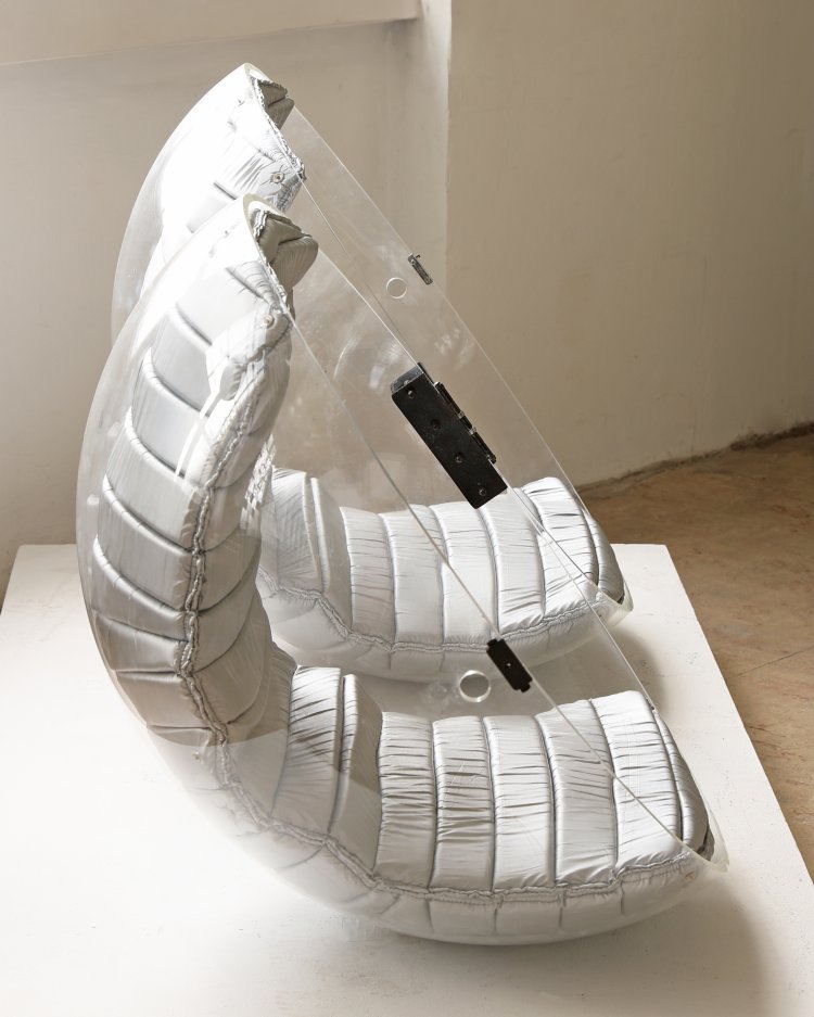 Bild 4 zu Objekt, Danilo Silvestrin, Gunther Lambert, Rare seating object for two people / acrylic ball chair, Gunther Lambert, K-13 460