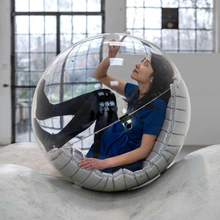 Bild 7 zu Objekt, Danilo Silvestrin, Gunther Lambert, Rare seating object for two people / acrylic ball chair, Gunther Lambert, K-13 460