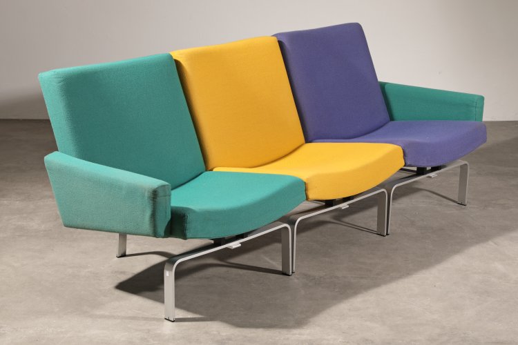 Hauptbild zu Objekt, J&oslash;rgen H&oslash;j, Niels Vits&oslash;e, modular 3 seater Sofa, Niels Vits&oslash;e, K-13 429