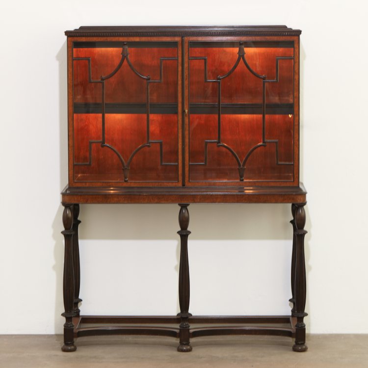 Bild 1 zu Objekt, Cabinet / Vitrinenschrank Modell Metropolitan, Axel Einar Hjorth, Albin Johansson, K-14 495