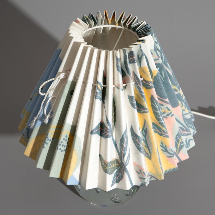 Bild 2 zu Objekt, Tischleuchte Modell 1819, Josef Frank, Svenskt Tenn, K-14 496