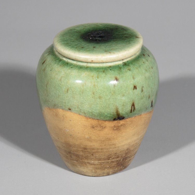 Hauptbild zu Objekt, Small lidded box, Jan Bontjes van Beek, K-13O 18