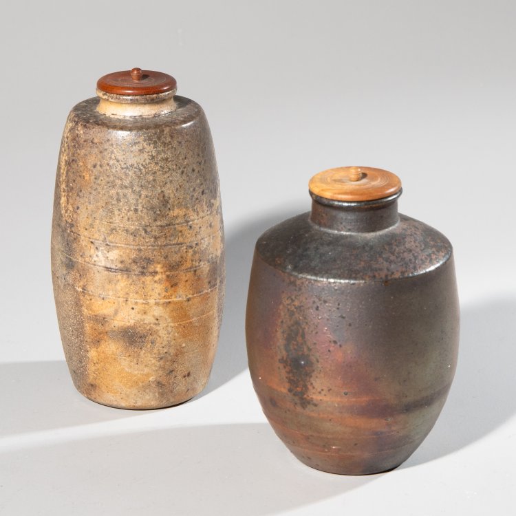 Hauptbild zu Objekt, 2 cans with wooden lid ("Chaire"), part of Japanese tea preparation, Horst Kerstan, K-13O 61