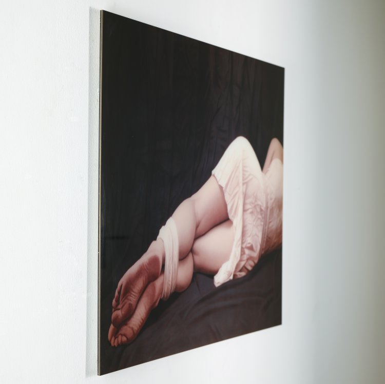 Bild 3 zu Objekt, Reclining in front of a dark cloth, 2010, Willi Kissmer*, K-14 339