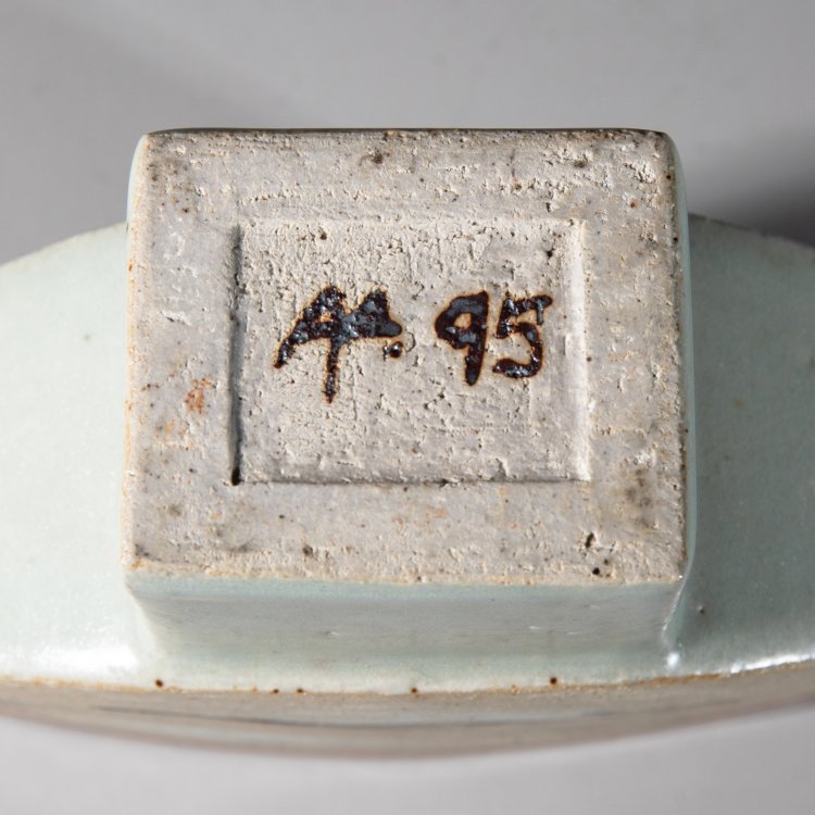 Bild 4 zu Objekt, Vase with face red, grey, Antje Br&uuml;ggemann-Breckwoldt, K-13O 29