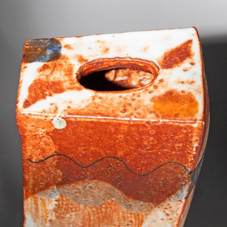 Bild 4 zu Objekt, Square, sculptural vase, Michael Cleff, K-13O 32