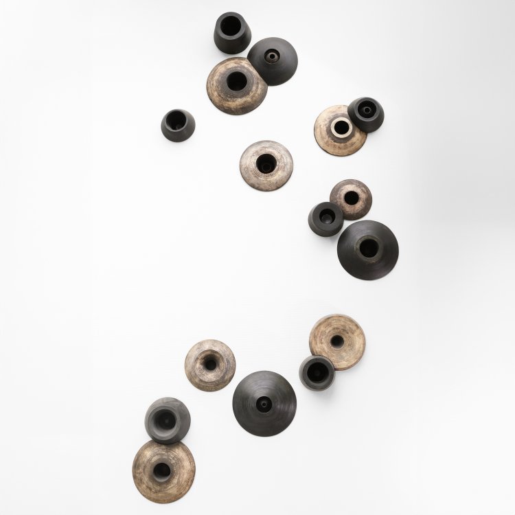 Hauptbild zu Objekt, The Powell Duffryn Mural, 16-teilige Installation, 1961, Hans Coper, K-14 218