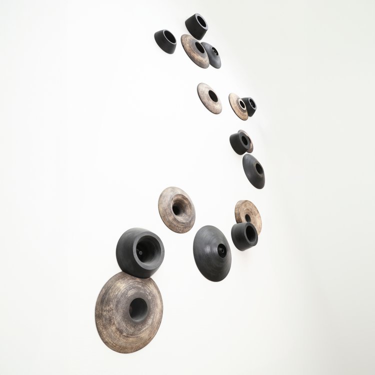 Bild 11 zu Objekt, The Powell Duffryn Mural, 16-teilige Installation, 1961, Hans Coper, K-14 218