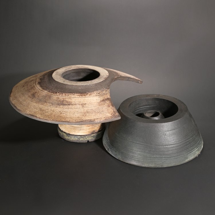 Bild 17 zu Objekt, The Powell Duffryn Mural, 16-teilige Installation, 1961, Hans Coper, K-14 218