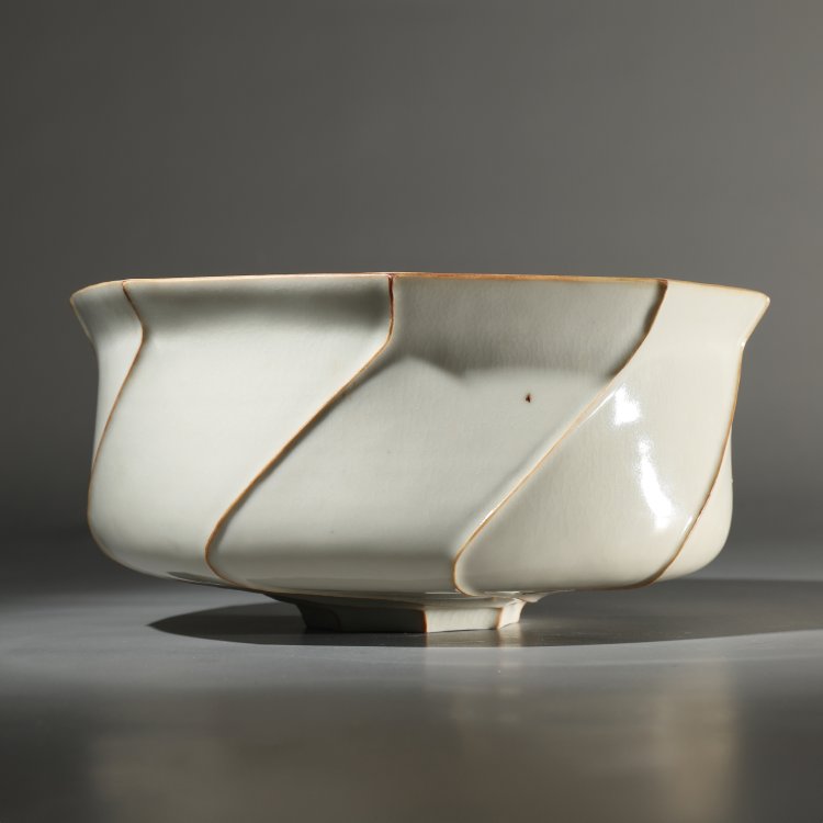 Bild 2 zu Objekt, White octagonal bowl, Inger Thing, K-13O 128