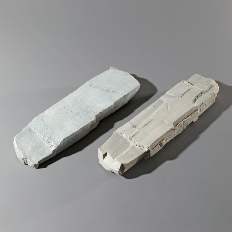 Hauptbild zu Objekt, Two stones white and grey, Kap-Sun Hwang, K-13O 50