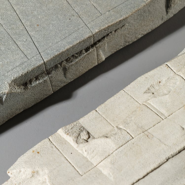 Bild 3 zu Objekt, Two stones white and grey, Kap-Sun Hwang, K-13O 50