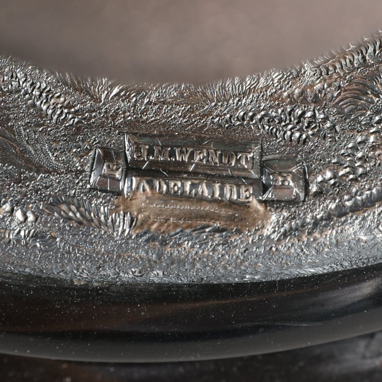 Bild 4 zu Objekt, Emu-Ei mit Silbermontur, K-14 15