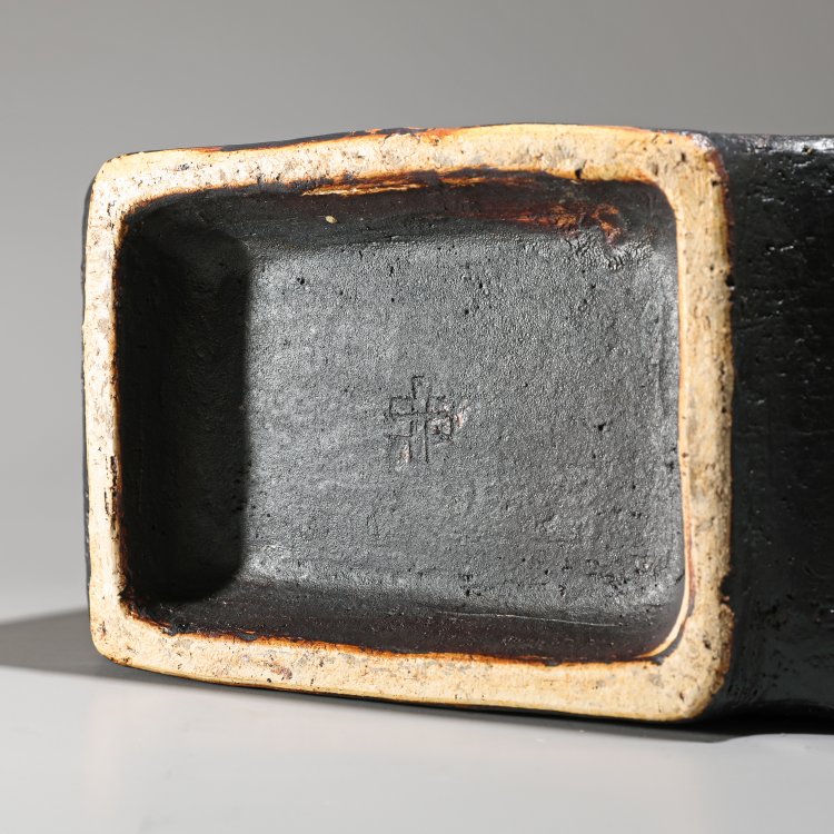 Bild 4 zu Objekt, Large brown vase rectangular, Barbara Stehr, K-13O 126