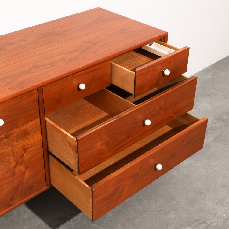 Bild 2 zu Objekt, <<2>> Sideboard in Walnut, Kipp Stewart, Drexel, K-14 483