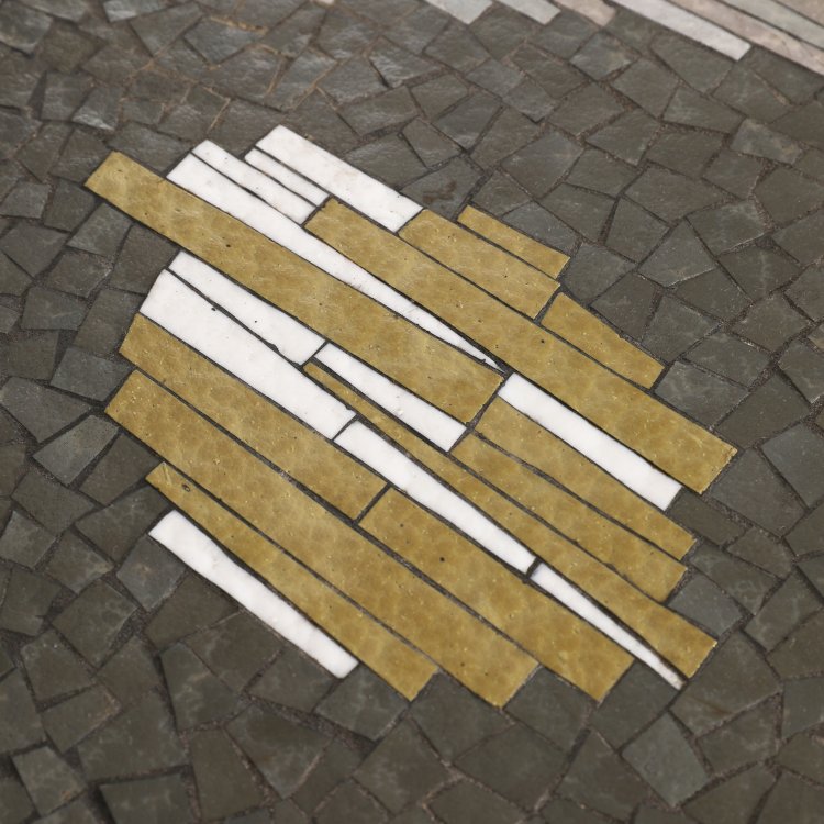 Bild 2 zu Objekt, Gro&szlig;er Mosaiktisch, Berthold M&uuml;ller-Oerlinghausen, M&uuml;ller-Oerlinghausen, K-14 395