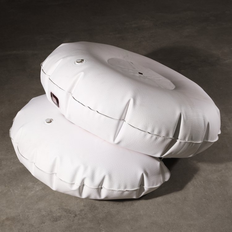 Bild 2 zu Objekt, Inflatable armchair + stool from the Aero Space series, Quasar Kanh, Quasar, K-14 469