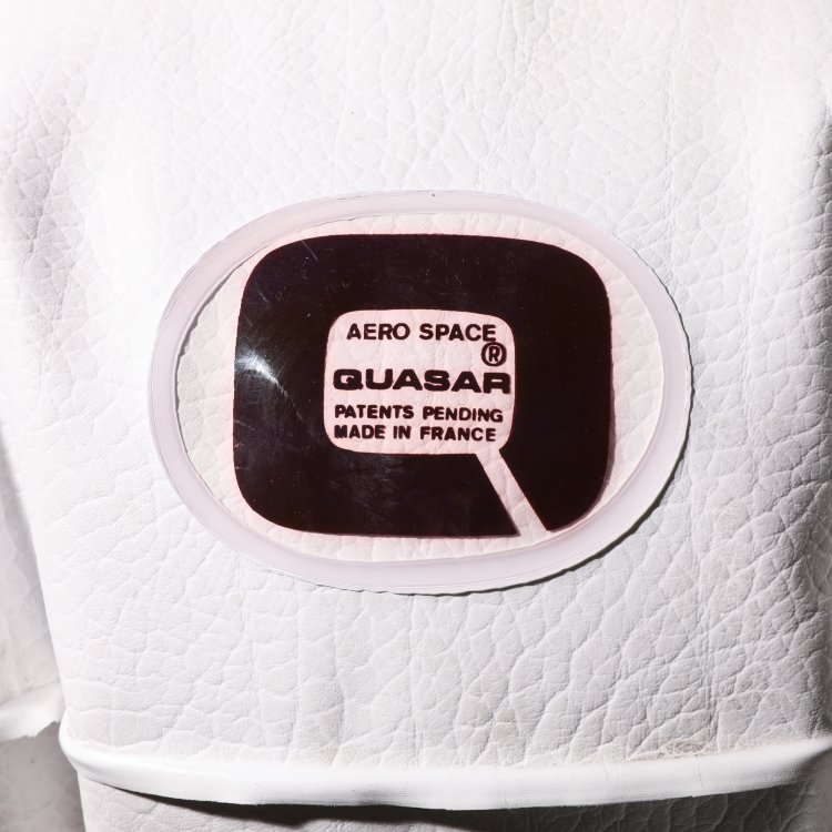 Bild 3 zu Objekt, Inflatable armchair + stool from the Aero Space series, Quasar Kanh, Quasar, K-14 469