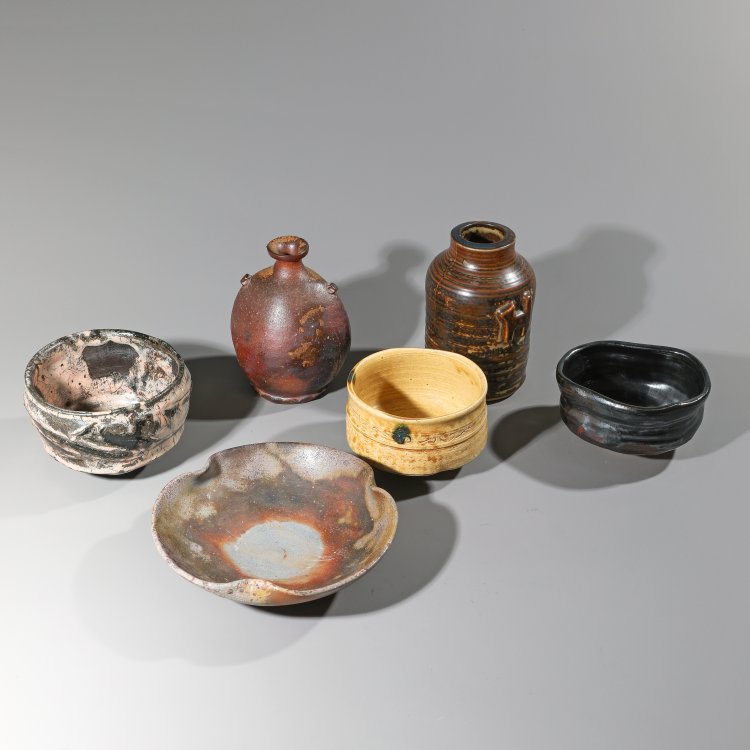 Hauptbild zu Objekt, Six Japanese ceramics, K-13O 151
