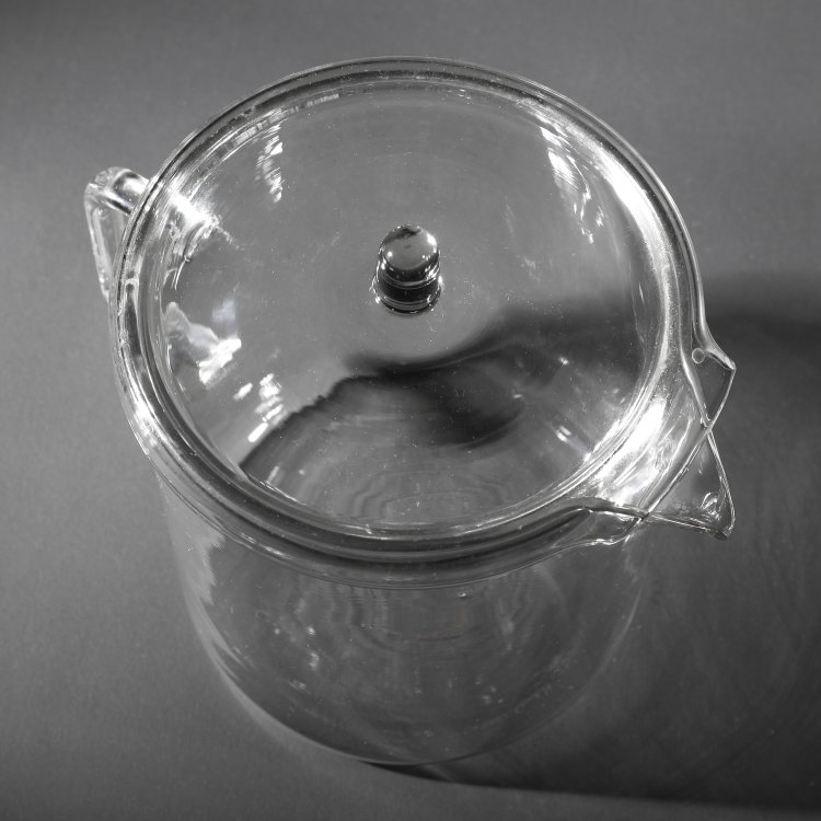 Bild 2 zu Objekt, Milchtopf mit Deckel 1 L, Wilhelm Wagenfeld, Schott & Gen., K-14 385