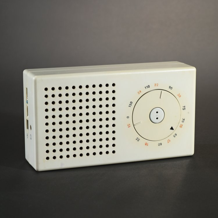 Hauptbild zu Objekt, Transistorradio Modell T 31, Dieter Rams, Braun AG, K-14 397