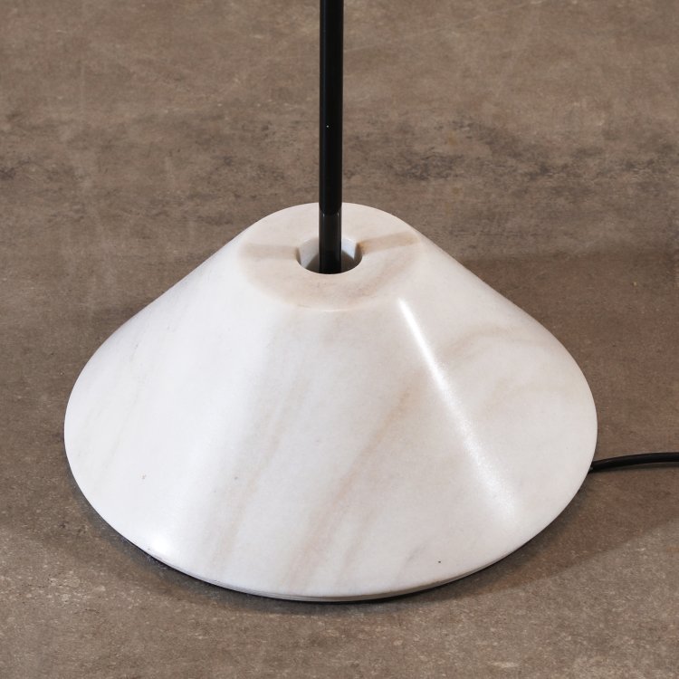 Bild 2 zu Objekt, Stehleuchte Modell Snow, Vico Magistretti, O-Luce, K-14 569