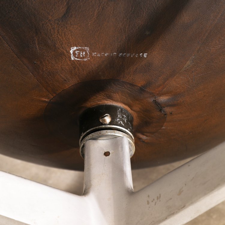 Bild 4 zu Objekt, Fr&uuml;her Lounge Sessel Modell Egg Chair 3316, Arne Jacobsen, Fritz Hansen, K-14 518